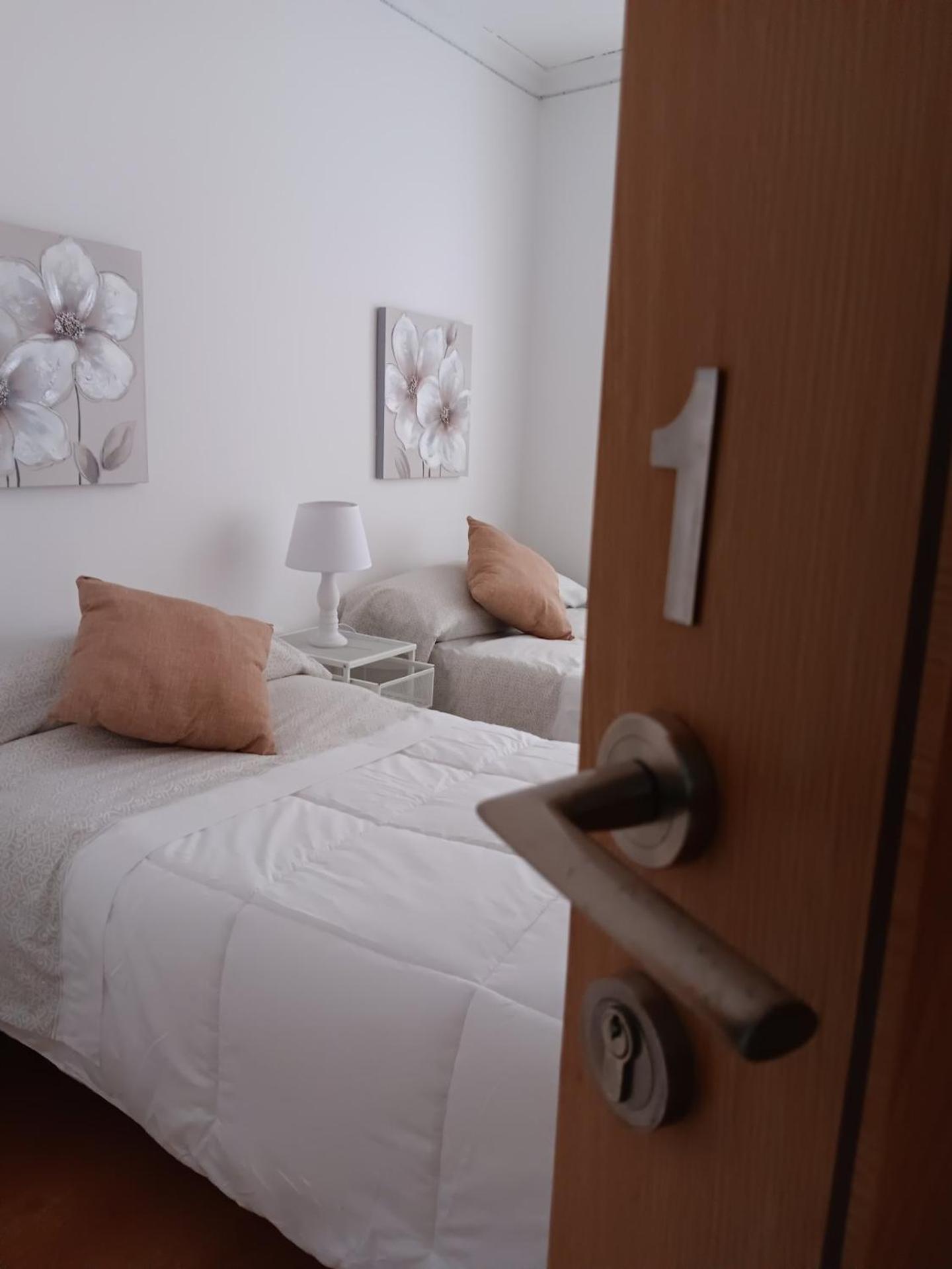 Apartamento Familiar Centro Historico Plaza Ayuntamiento "Ciutat Vella" 瓦伦西亚 外观 照片